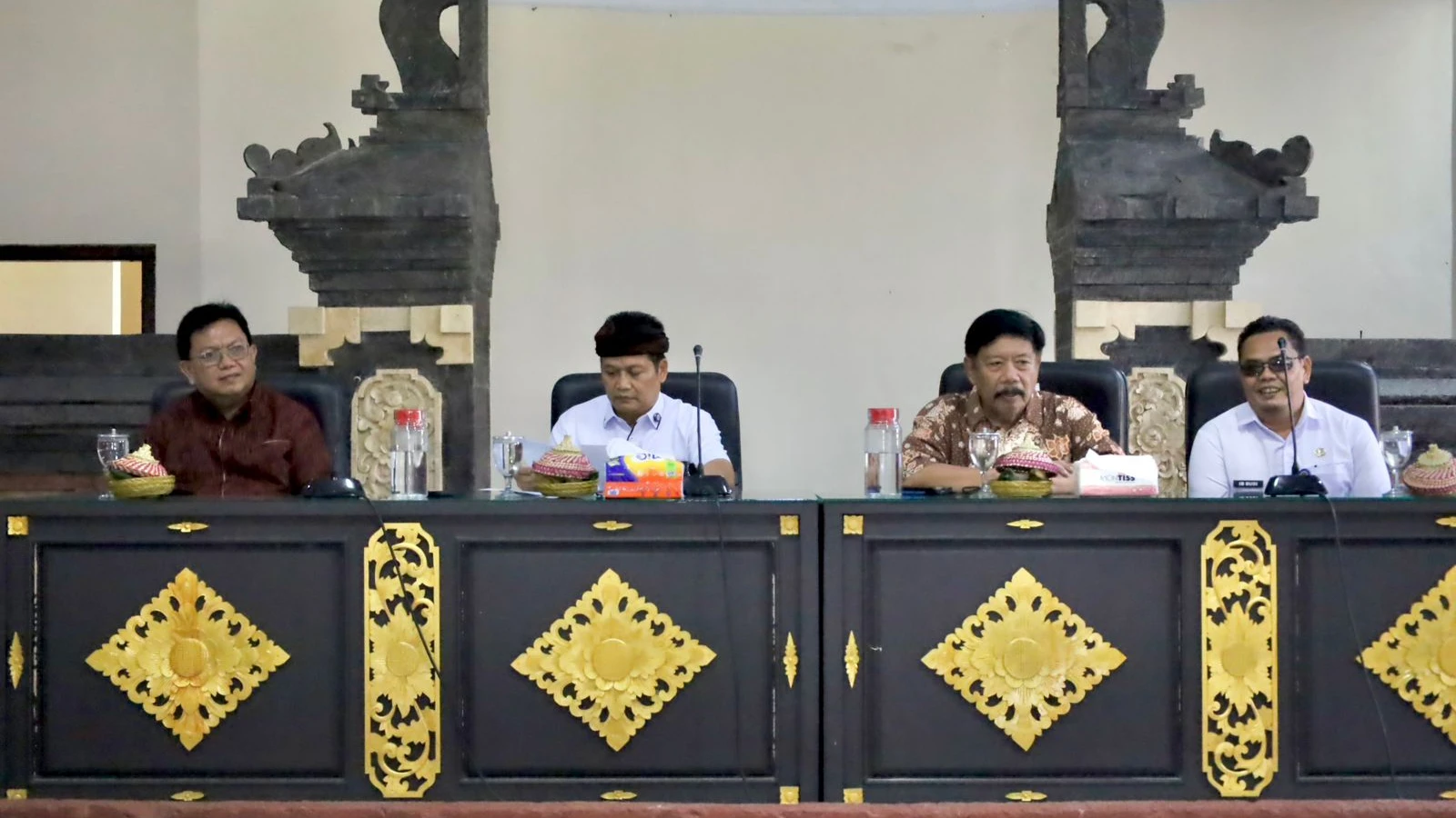 Pemkab Jembrana Sosialisasikan Program 1 Keluarga 1 Sarjana dan Bali Go Global